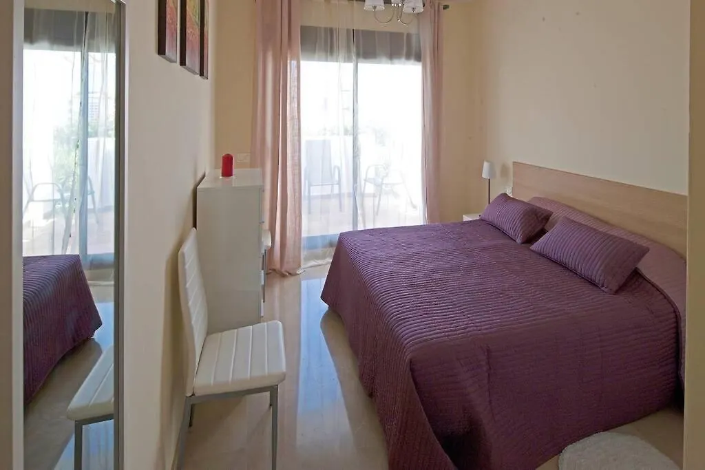 Daire Quiet Family Apartment, 4 Pools, Close To The Beach And Golf, La Marina Alcaidesa 9 02