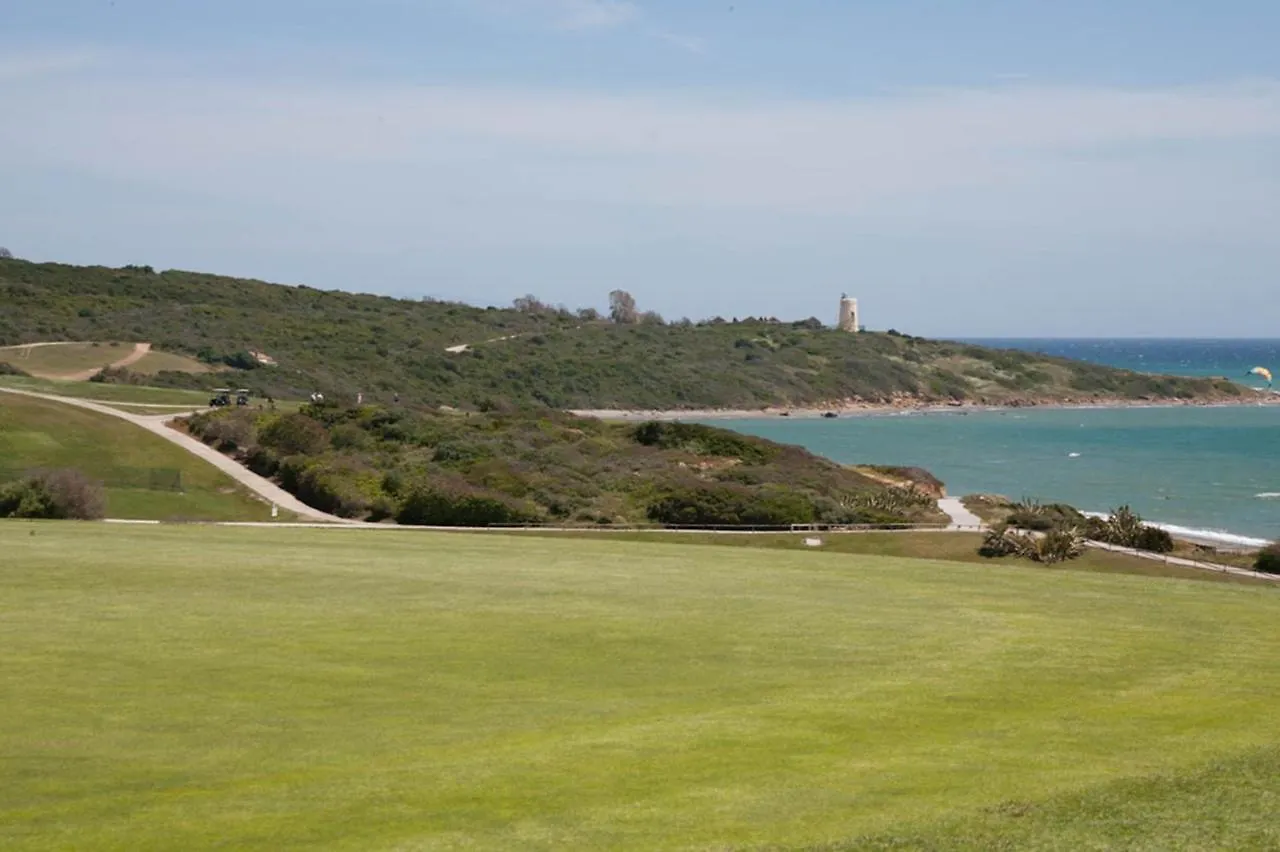 Quiet Family Apartment, 4 Pools, Close To The Beach And Golf, La Marina Alcaidesa 9 02 0*,